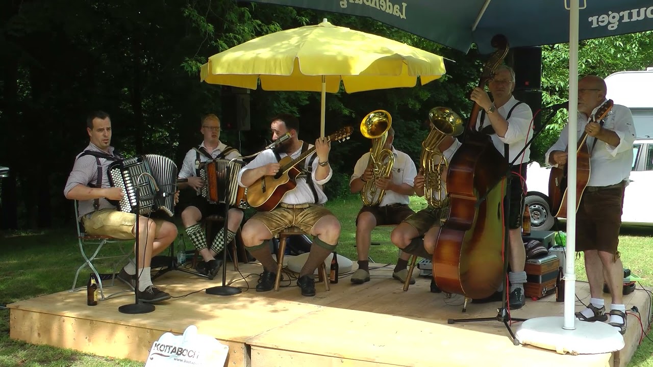 Eddi's Musikantenfreunde mit der Koitaboch-Musi