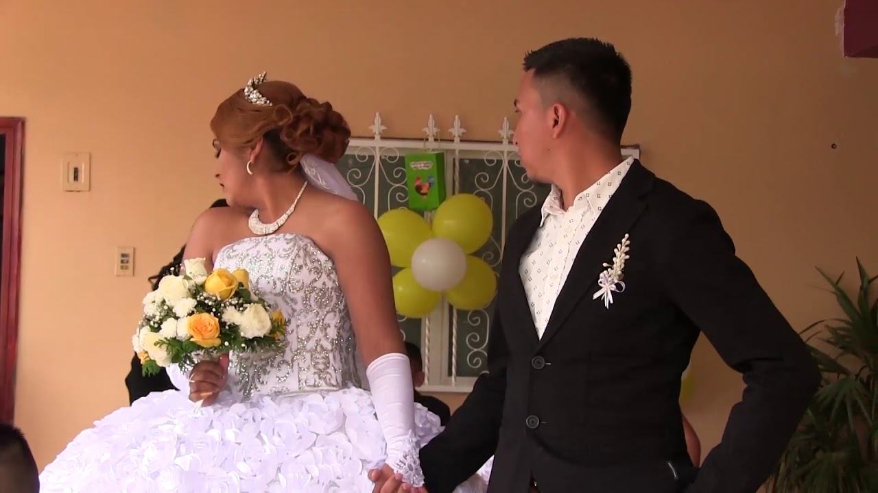 Caminando en Tanque de los Angeles, Cd. del Maiz, S.L.P. en Boda de Verania & Roman 3 Enero 2018