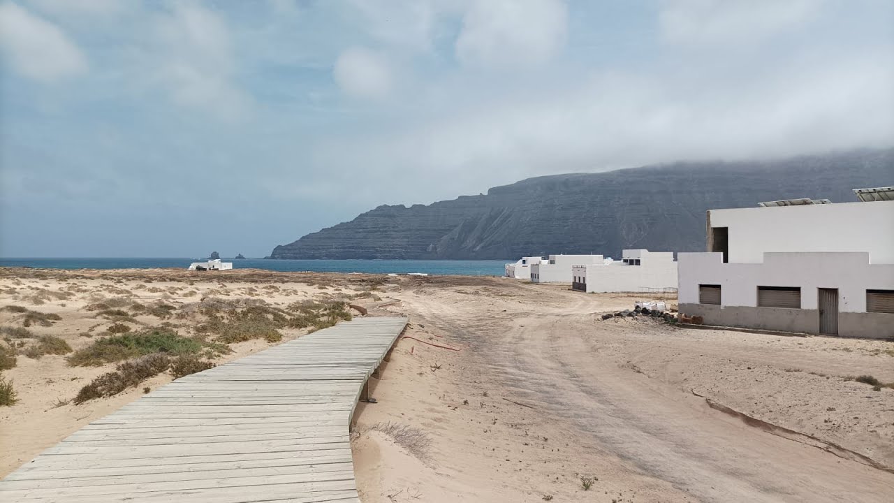 Isla La Graciosa, Canarias. Orzola a Caleta Del Cebo y regreso