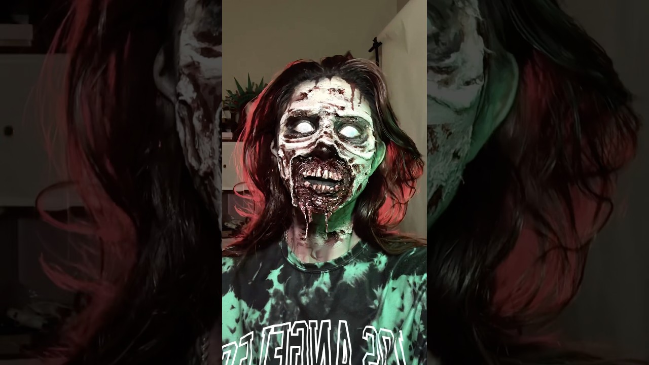 Scary zombie makeup 😳