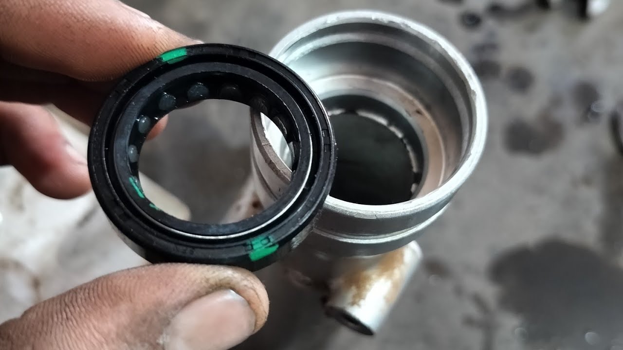 Hero Splendor Plus front shocker repairing shocker fitting#viral #Rajal workshop #