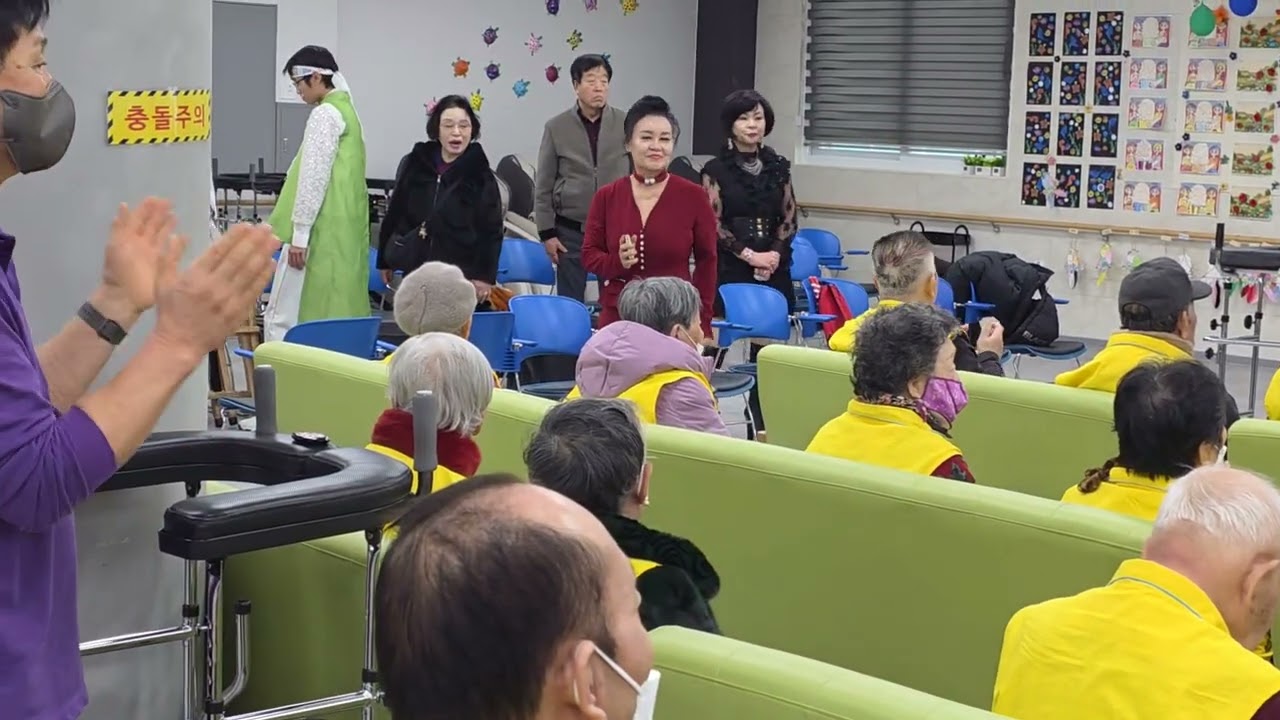 🎵고향집🎤이규환 .기쁨과 희망을 선사하는 어울림 한소리 예술단의 재능나눔.감나무협동조합.진월점.2026년01월23일.가입010 4542 0219