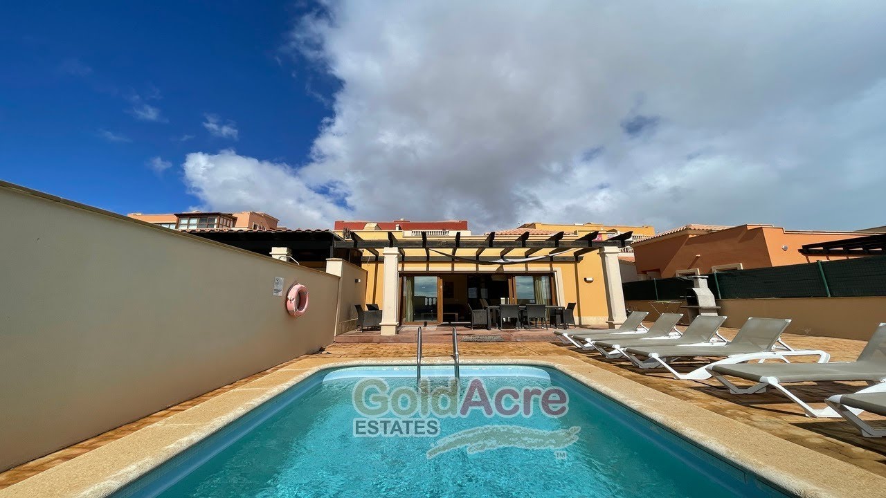 Caleta De Fuste - Stunning large duplex beautifully finished now for sale!!