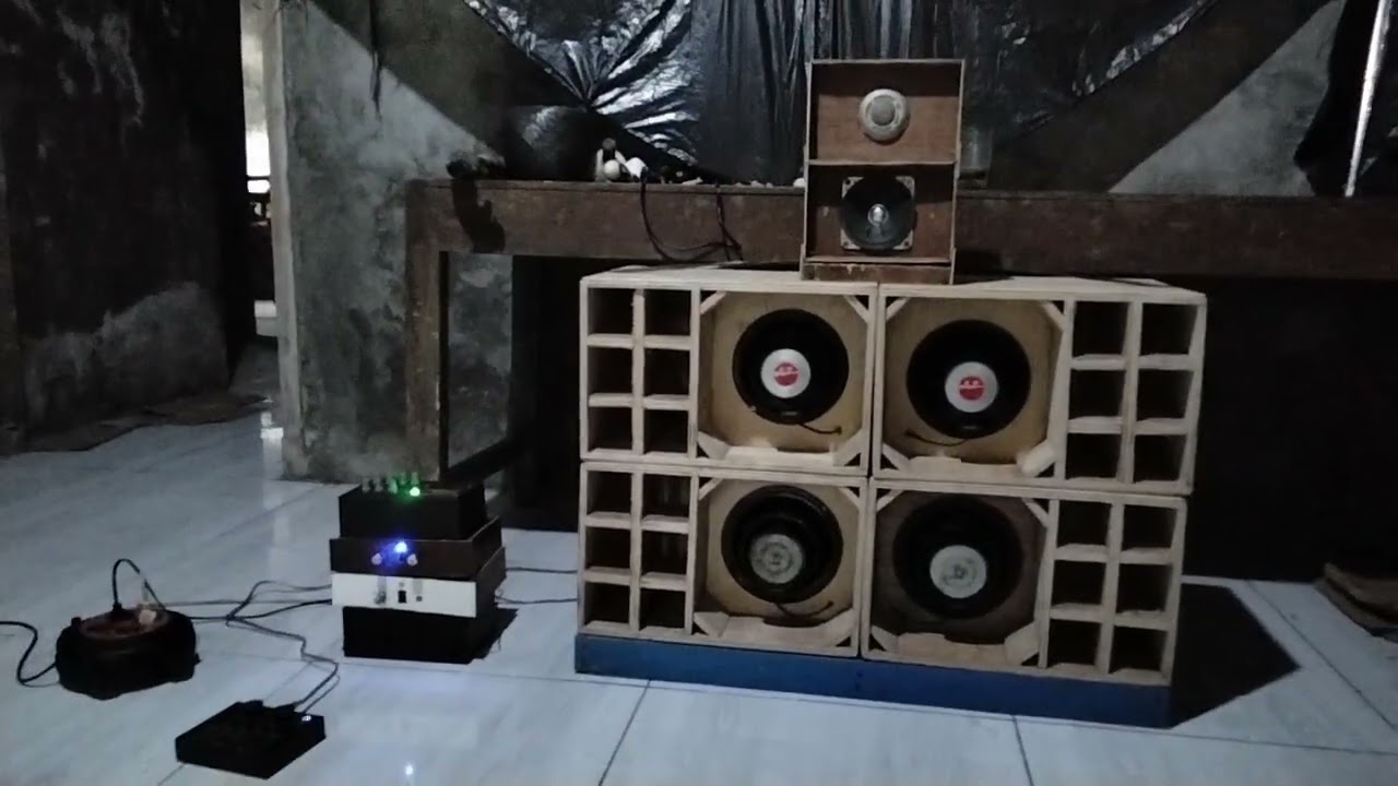 grebek sound miniatur 