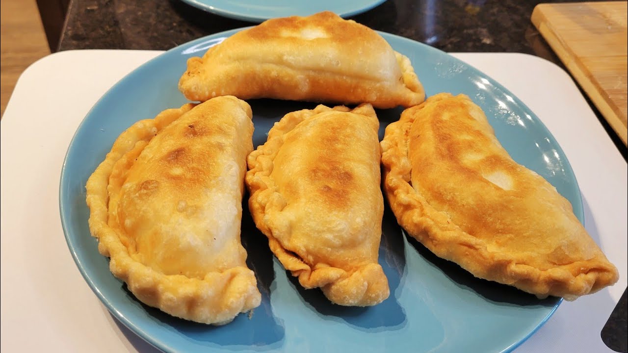 Pastelitos de harina rellenos de pollo al estilo Hondureño😋sazònlatinoconlizz