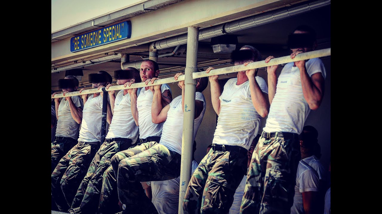 Navy SEAL Shares Leadership Lessons Learned