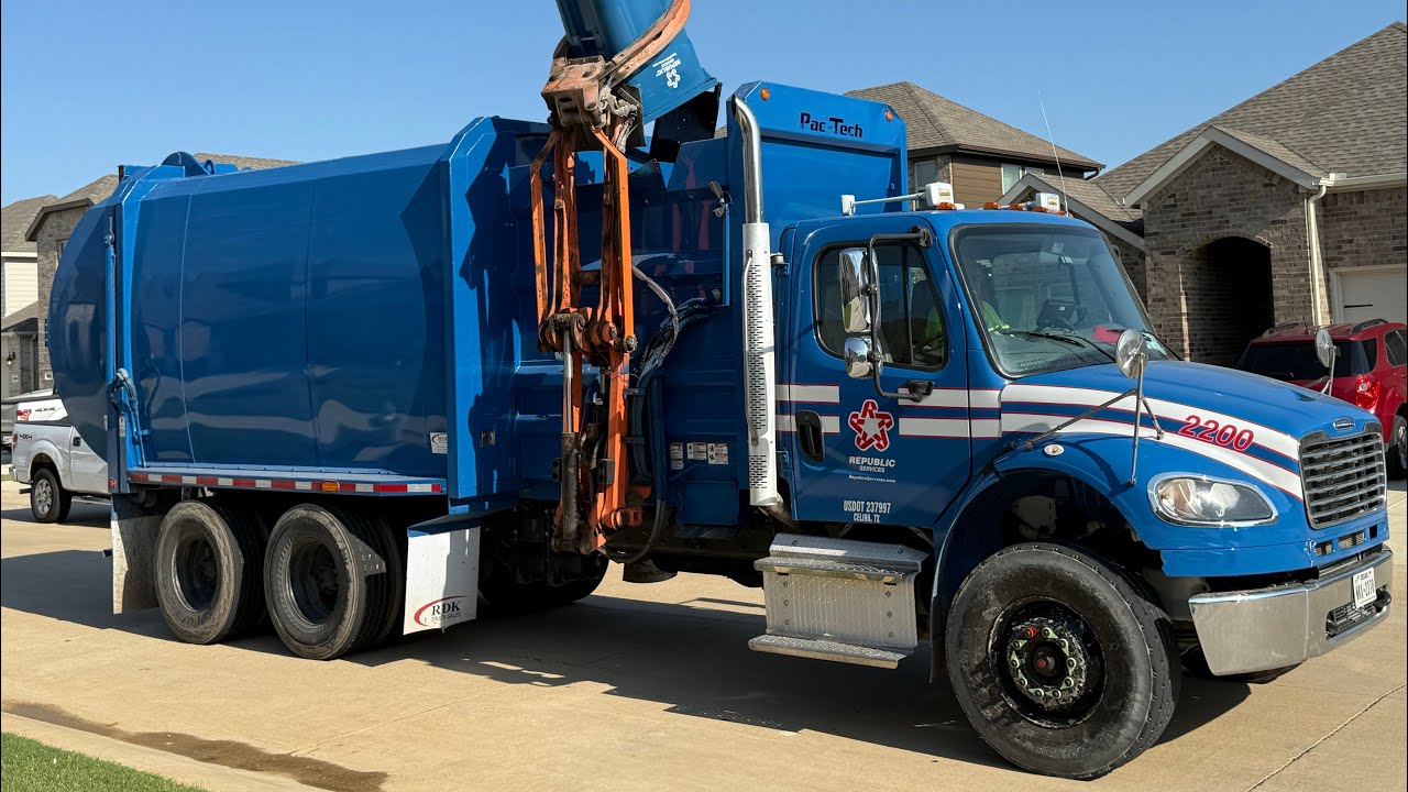 A One of One Republic Services Unit: Freightliner Pac Tech Bandit ASL Garbage Truck
