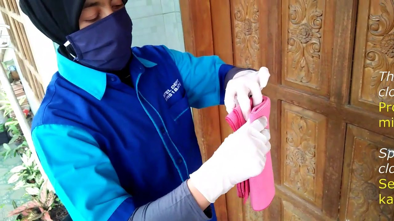 CLEANING CARVED WOODEN SURFACES