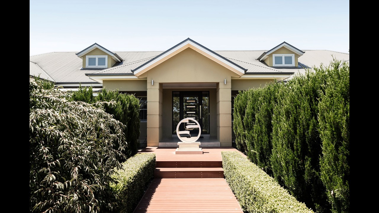 2 Pembroke Pde, Wilton