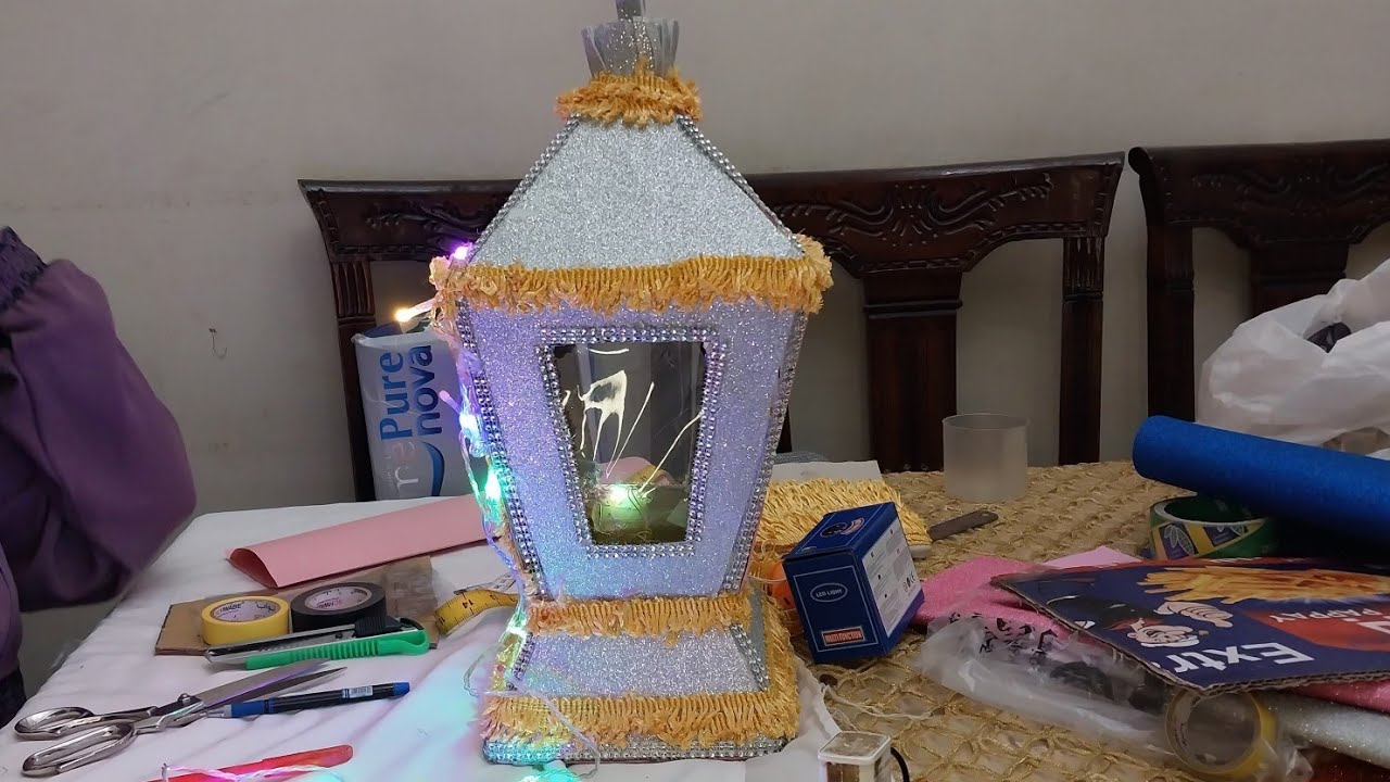 فانوس رمضان الكبير بسهوله من اشياء بنرميها
