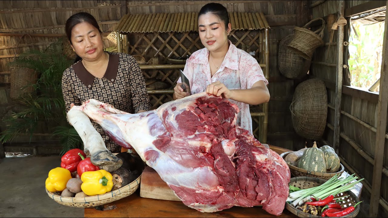 Mother and daughter cook 35kg beef leg with 3 recipes - Yummy Wrapped beef leg with aluminum foil