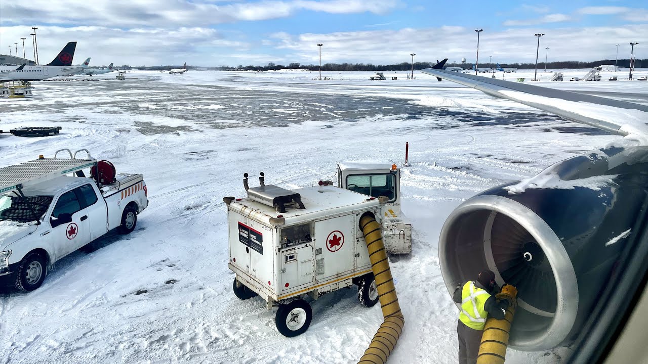 Air Canada Airbus A321-200 Roaring Winter Takeoff from Montreal w/ De-Icing | YUL-YYZ