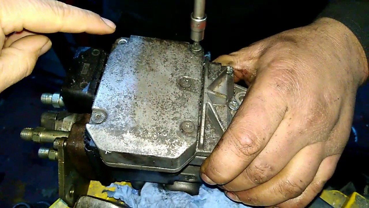 Comment démonter en 2 min le driver de la pompe d'injection  ? Bosch VP