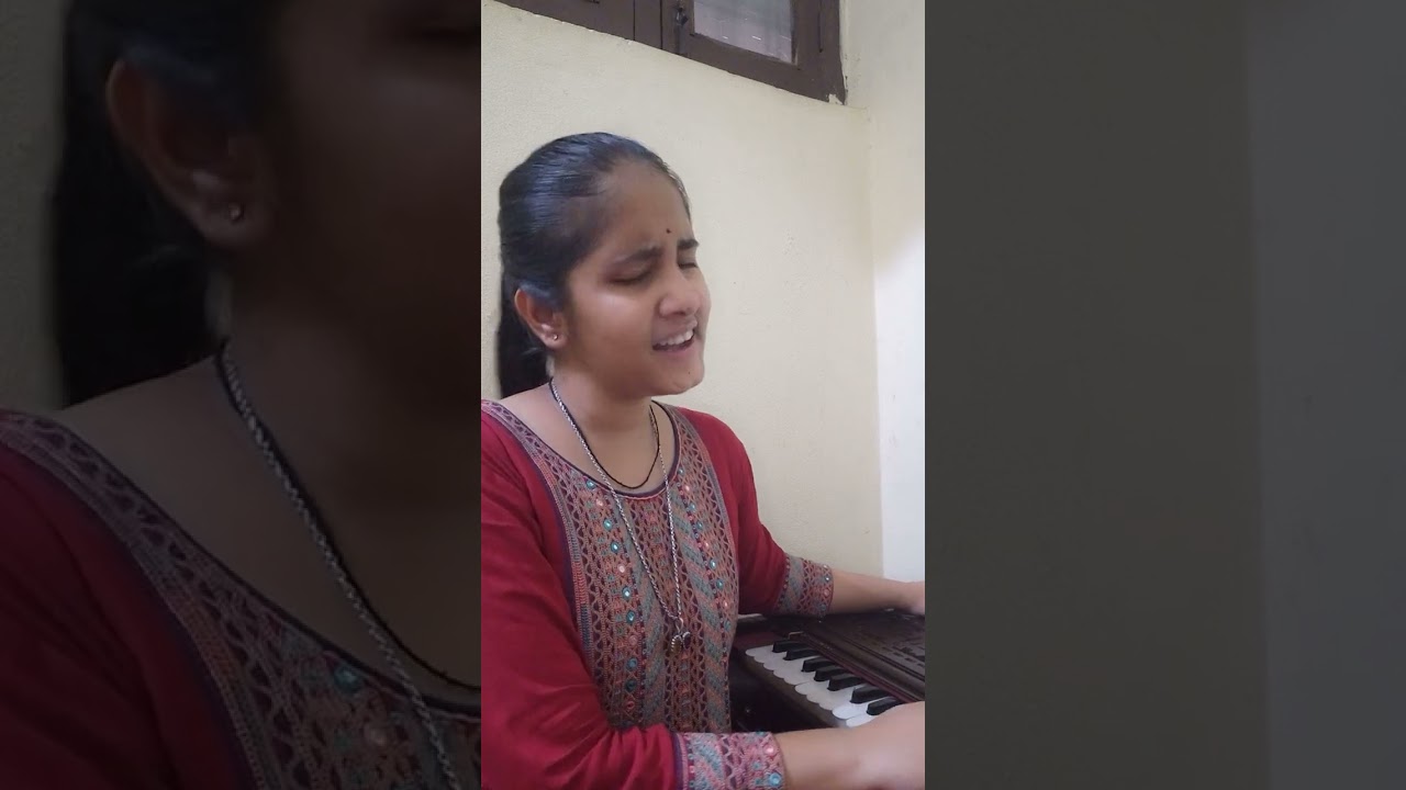 Konpalein phir phoot aayi ghazal 😊🎹