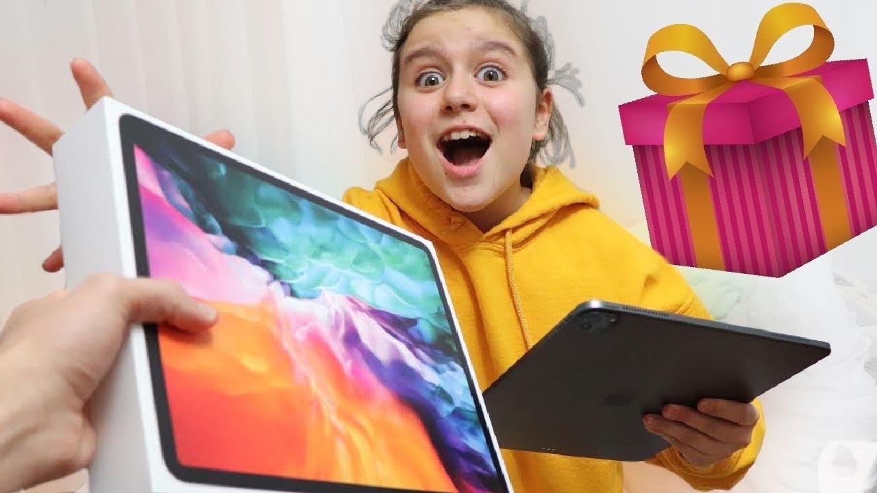 J'OFFRE UN IPAD PRO A LILY-ROSE ! (c'est pas un prank)