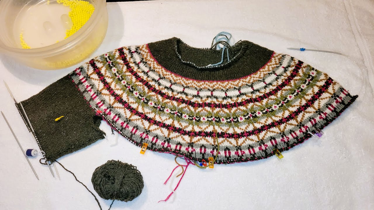 Rundpassen Pulli stricken - der sitzt - Anleitung Armabtrennung und ca 5 cm Ärmel anstricken Teil 4