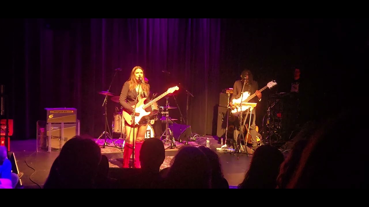 Ally Venable, live stage one fairfield Conn. 