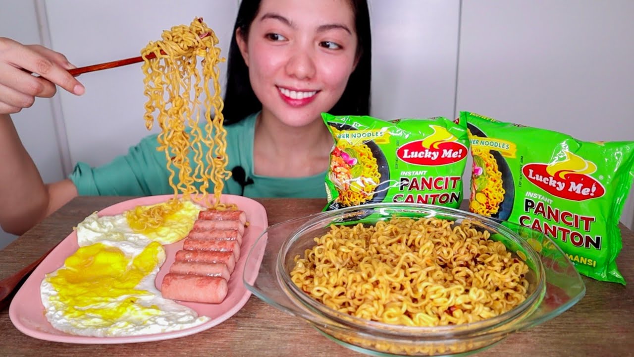 Pancit Canton Calamansi Flavor + 2 Eggs + Sausage
