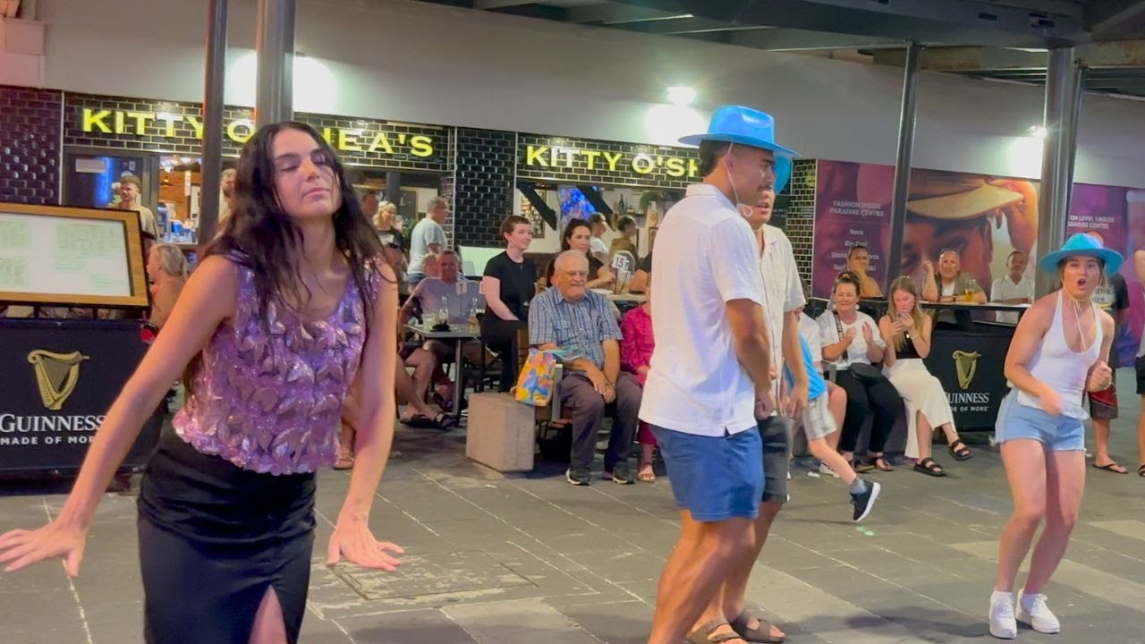 🇦🇺 Surfers Paradise, Gold Coast: Saturday Nightlife Fun ASMR Walking Tour In 4k Hd60fps 🇦🇺