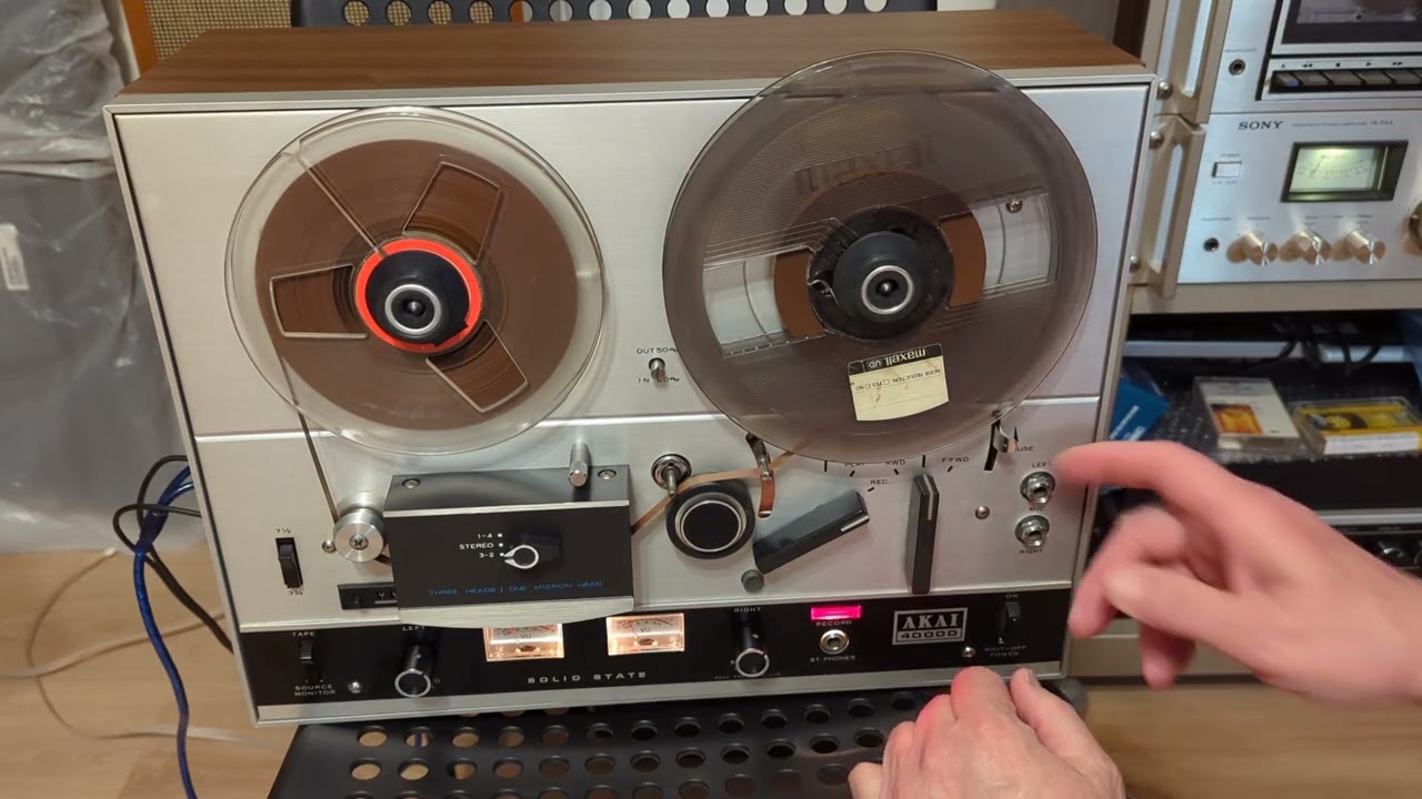 Akai Model 4000D