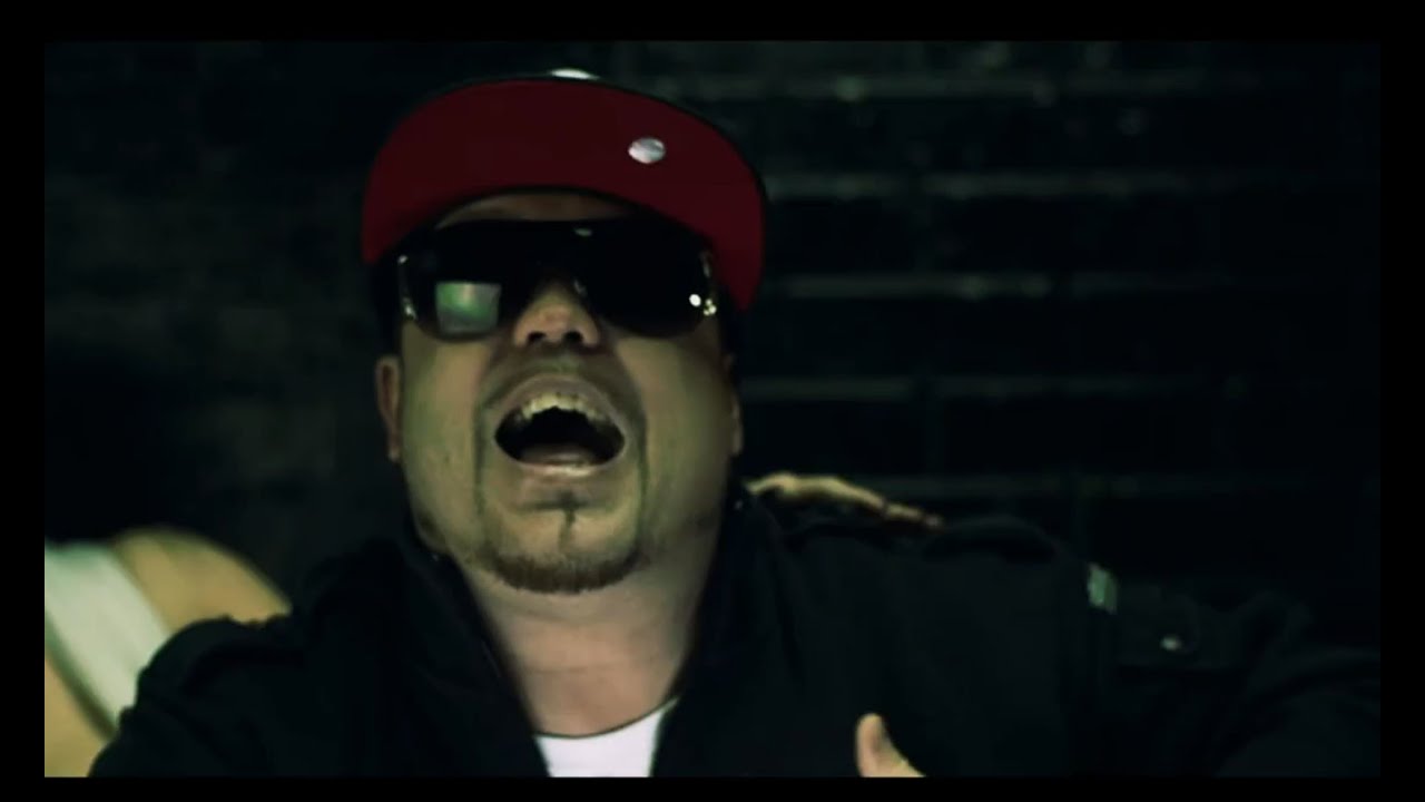 Sir Path&eacute;tik feat. Danyka - Un m&eacute;chant gros party