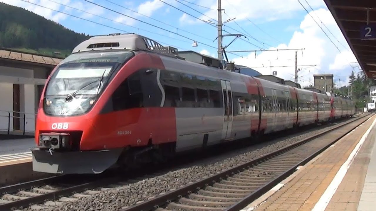 ÖBB Talent 4024 084 8 + 086 3 halteren op station Steinach in Tirol