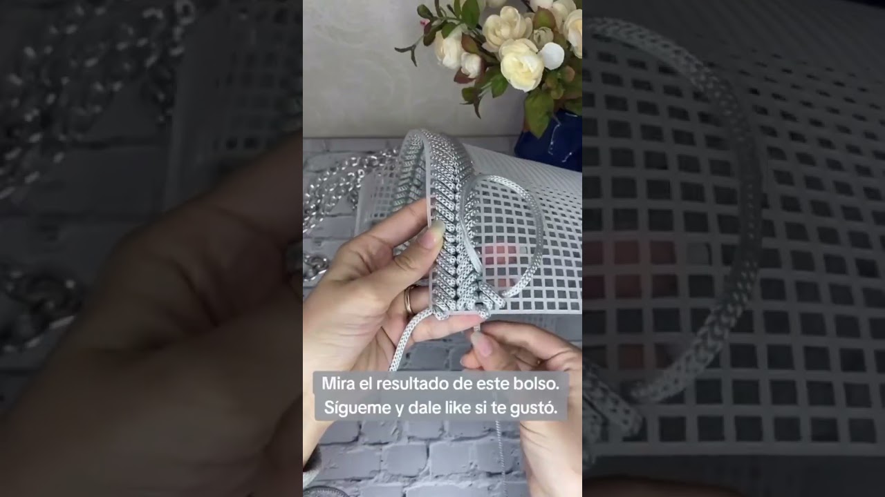 Sabias que puedes tejer una malla pl&aacute;stica #bolsos #crochet #manualidades #trapillo #emprendimiento