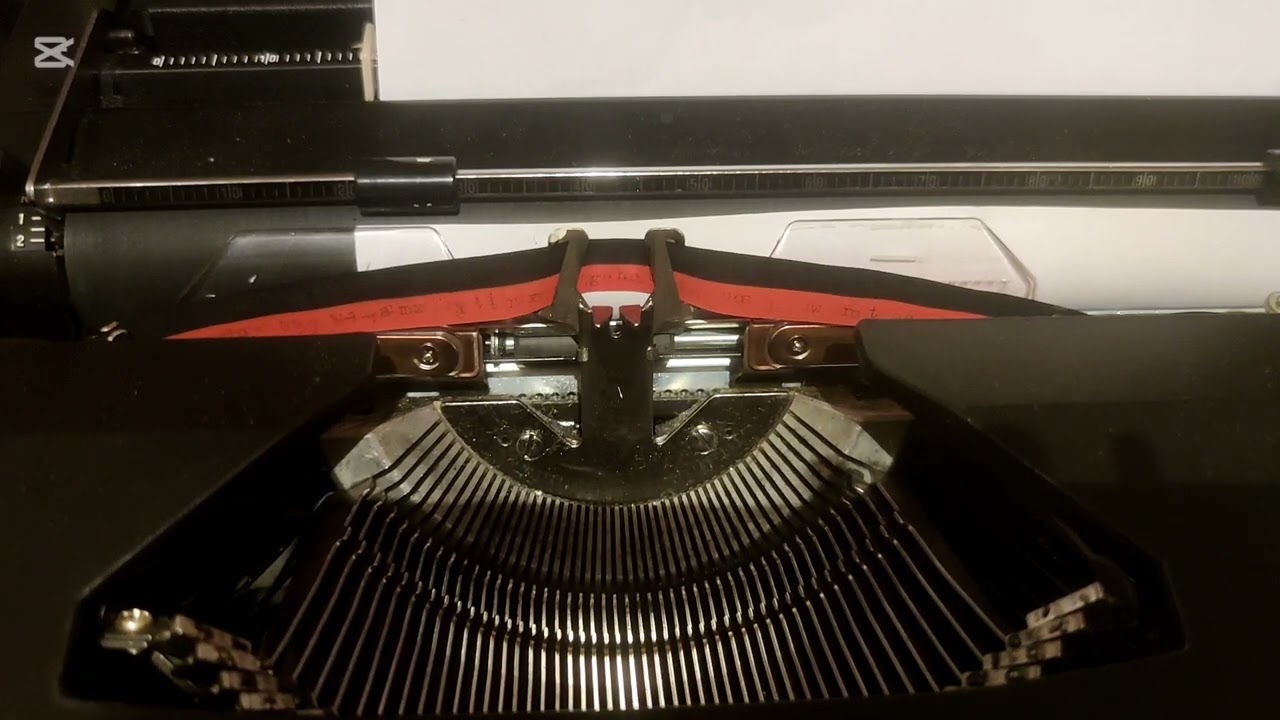 Lectra 860 ST Electric Typewriter  1973