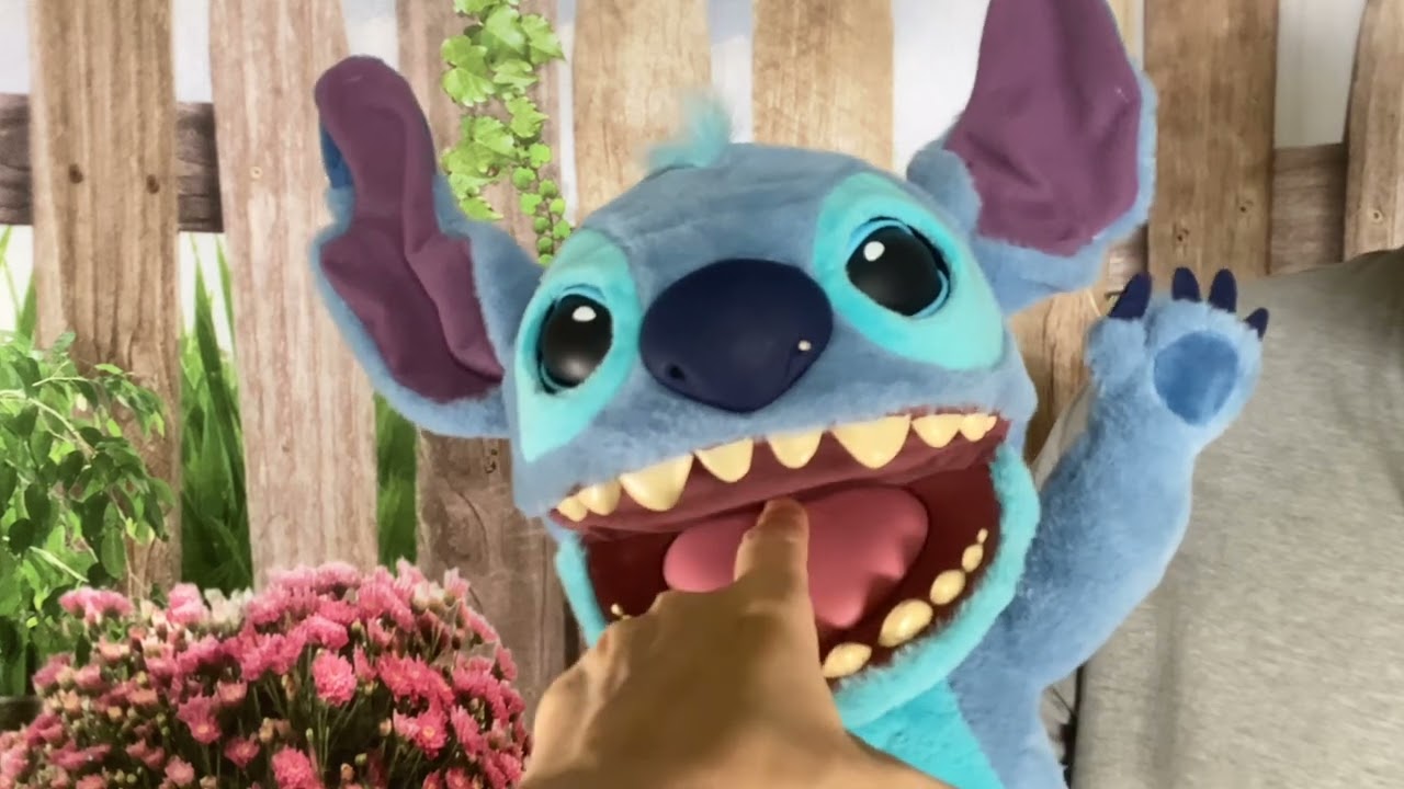 New Interactive Animatronic Toys 2024: Real FX Disney Stitch unboxing, demonstration & review