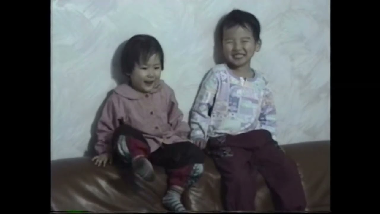 사촌오빠 따라하기~고모가 캠코더로 조카들 영상을 참 많이 찍었어요♡90년대는 핸드폰으로 영상찍는 건 상상도 못했는데~ㅋㅋ