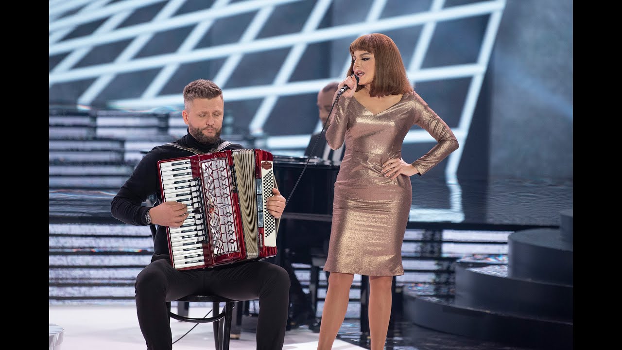 Katarzyna Ucherska jako Kalina Jędrusik - Twoja Twarz Brzmi Znajomo
