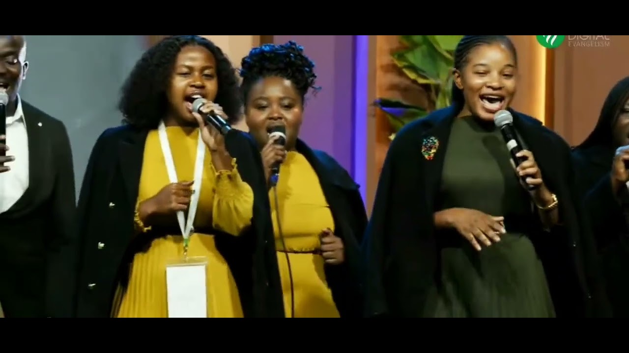 SARUNGANO The Redeemed family Zimbabwe ft Vusa live performance