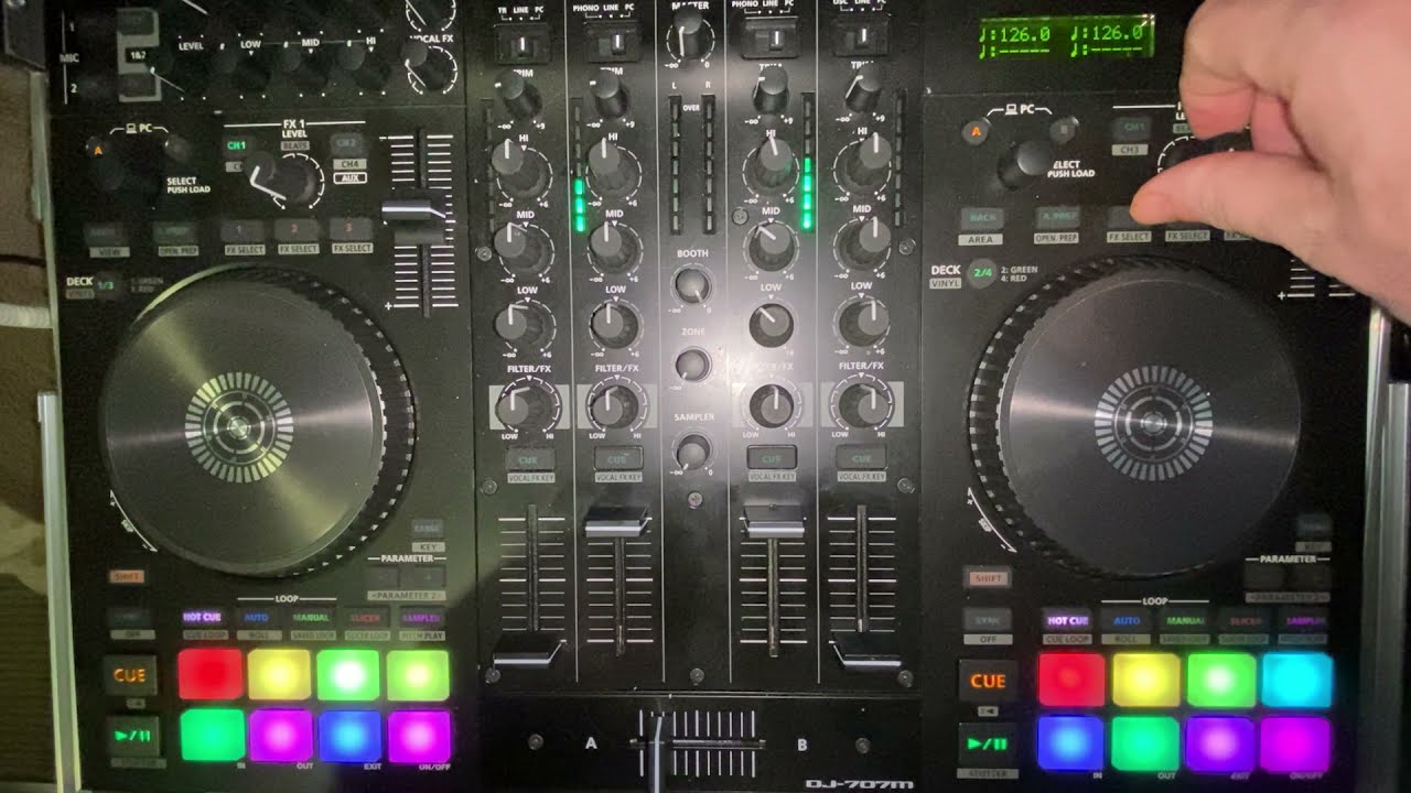 House/future and bass continuous music mix #1 on Roland DJ-707m with Serato DJ Pro Clean Transitions