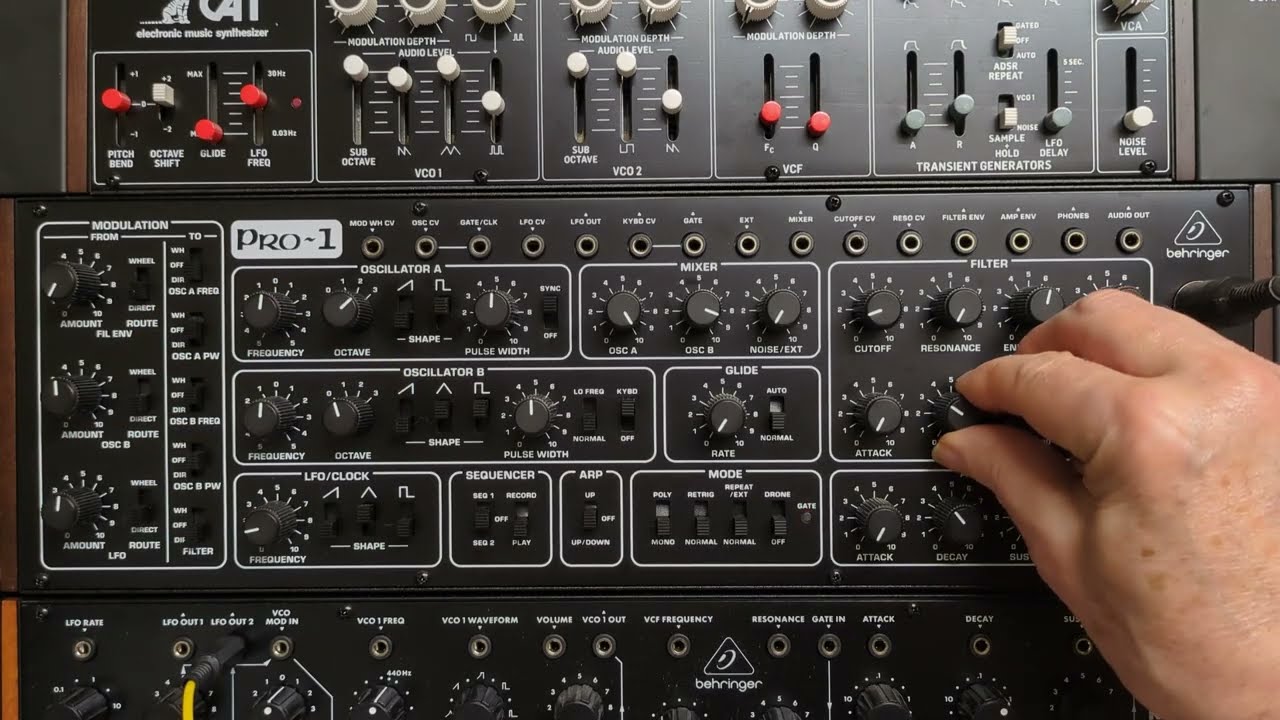 Behringer Pro~1 does Tangerine Dream style sequences