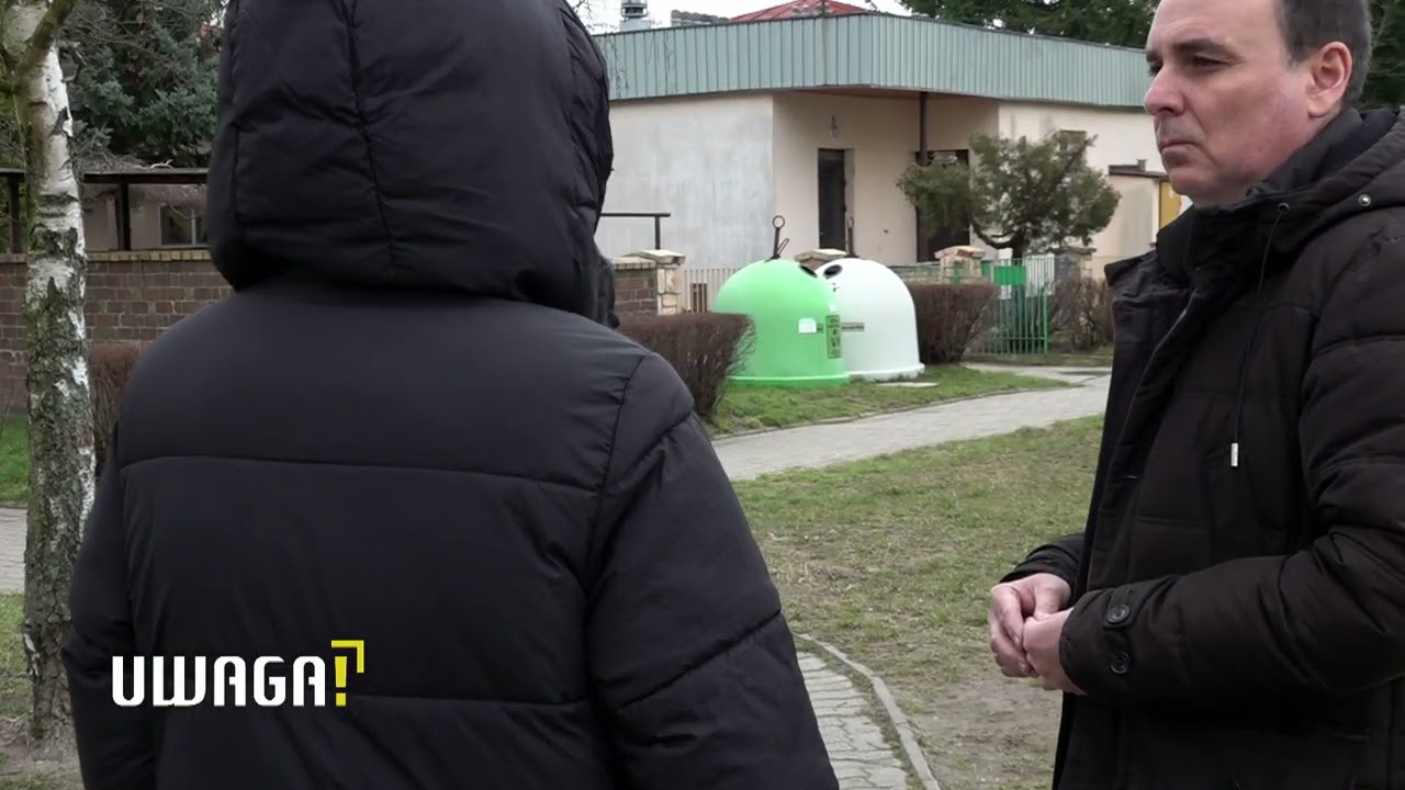 Biją, poniżają i wrzucają filmy do sieci. „Brak odpowiedniej reakcji szkół” (UWAGA! TVN)