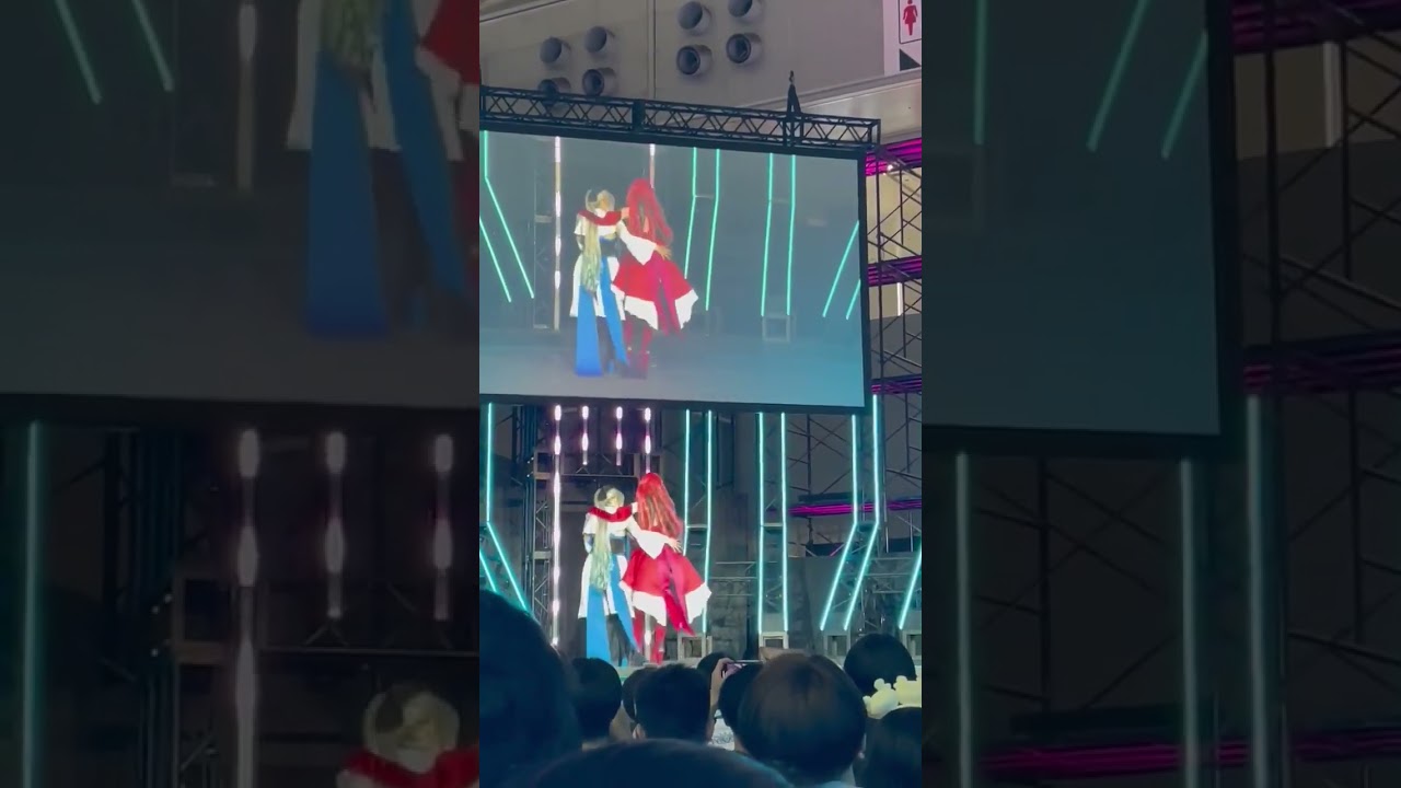 Cosplay Falls Down and Cannot Walk in High Heels | Char cosplay khó nhất Fate,Grand Order