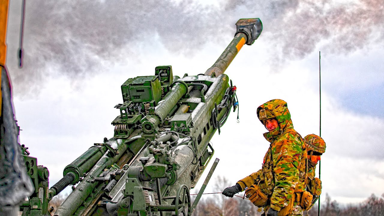 Slovakia's newest artillery makes a training stop at Battle Group Poland