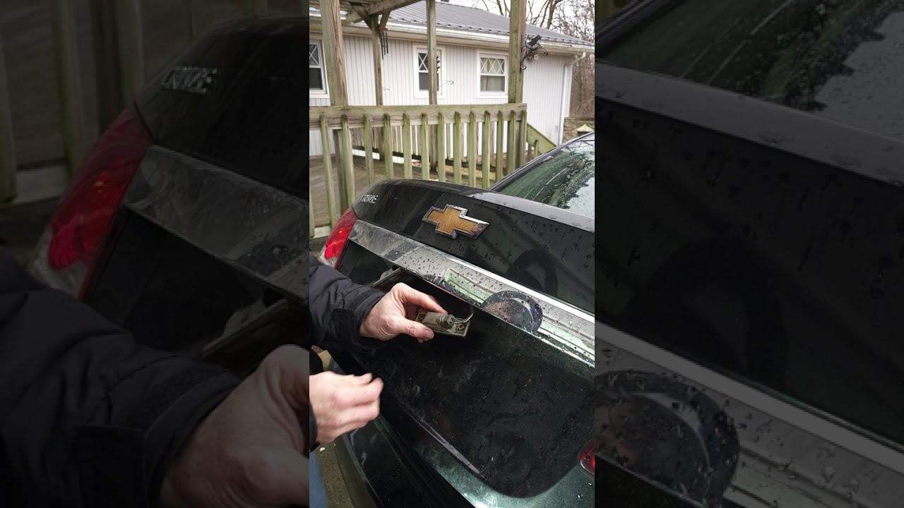 Changing license plate lights How to