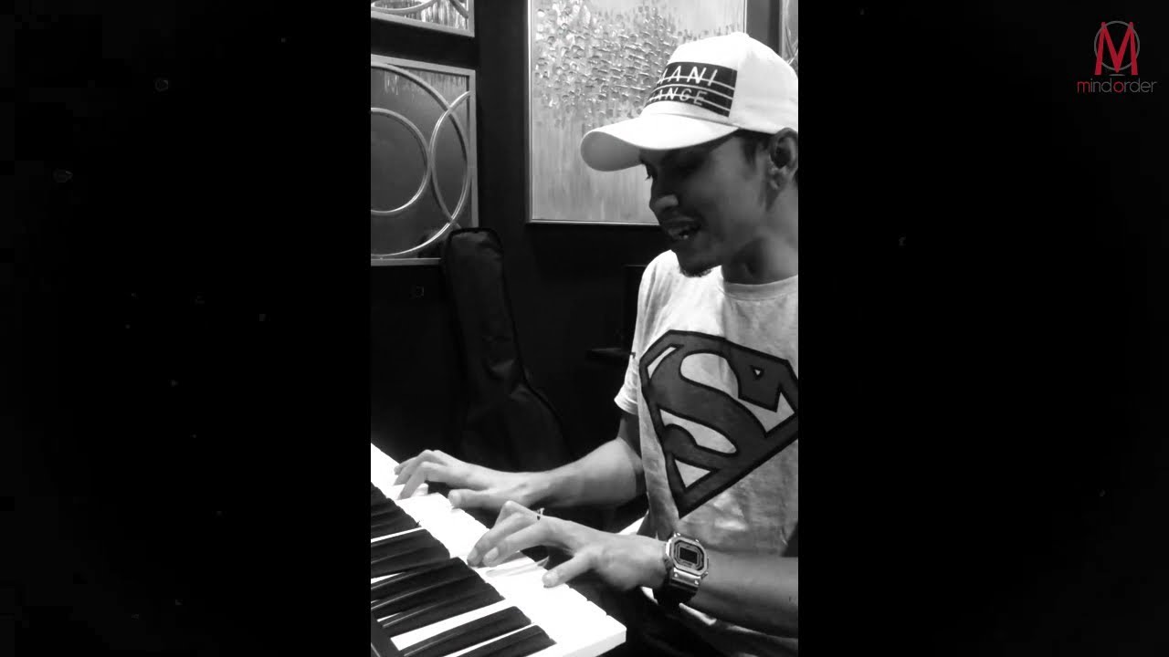 NAQIU JAMMING SANTAI DI STUDIO
