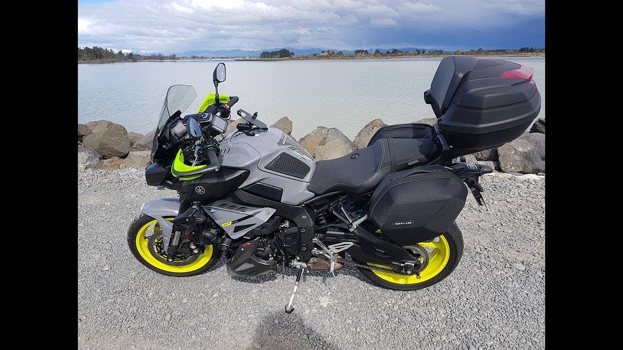 Yamaha mt10 with all accessoriesy