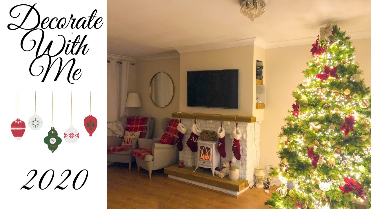 DECORATE WITH ME FOR CHRISTMAS 2020 | TRADITIONAL CHRISTMAS DECOR | CLEAN WITH ME | BEING MRS DUDLEY