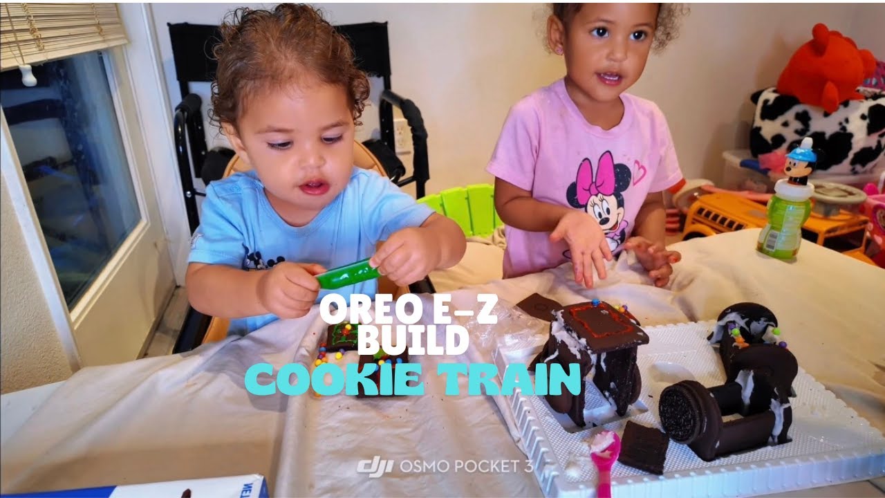 OREO COOKIE TRAIN E-Z BUILD
