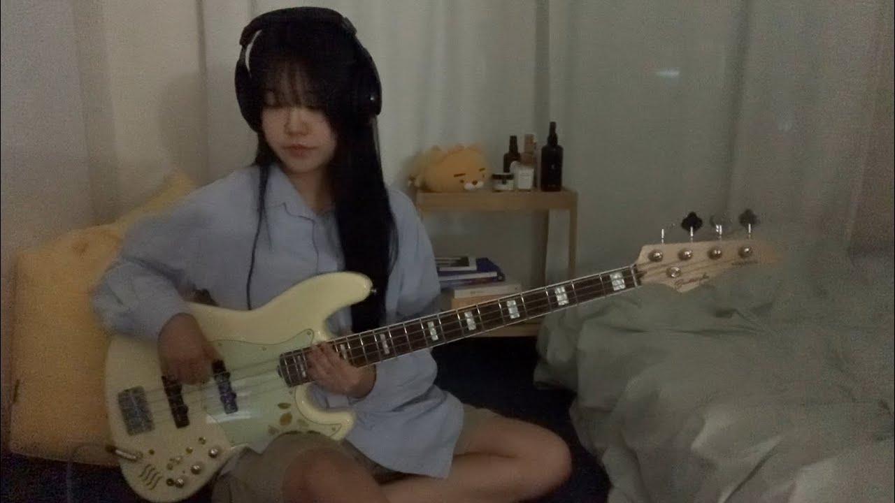 BASS) LAUREN
