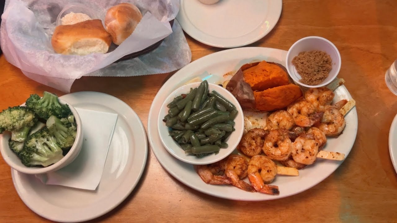 House of Rolle is live! Snow day dinner with hubby 🥖