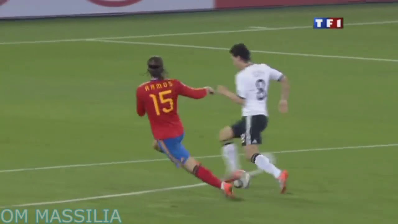 Résumé ALLEMAGNE 0   1 ESPAGNE   Demi finale Coupe Du Monde 2010 HD TF1