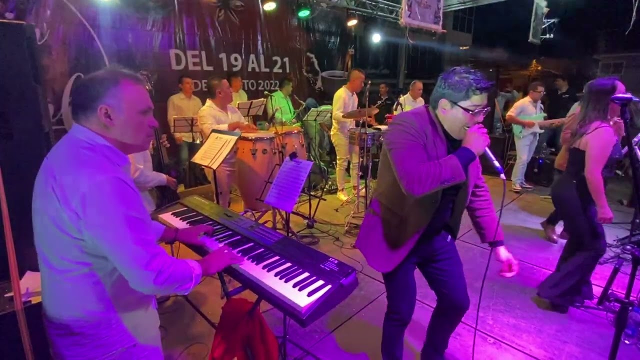 Living Orquesta en Vivo. (Pa'lla Voy - Marc Anthony)