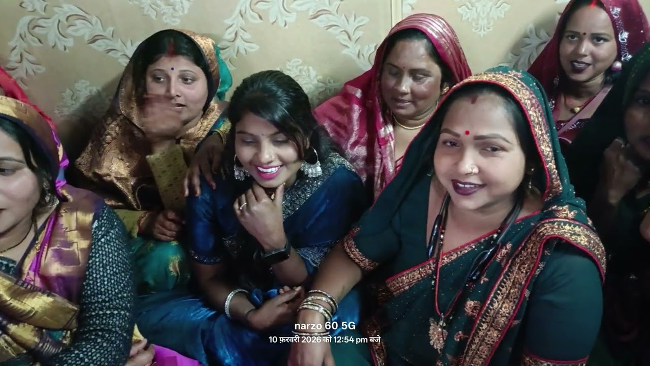 मंजू मोहनी का बहुत प्यारा गारी गीत 🙏🙏🎂 खाला खाला बरतिया नरेला जावा#anjusaroj2063
