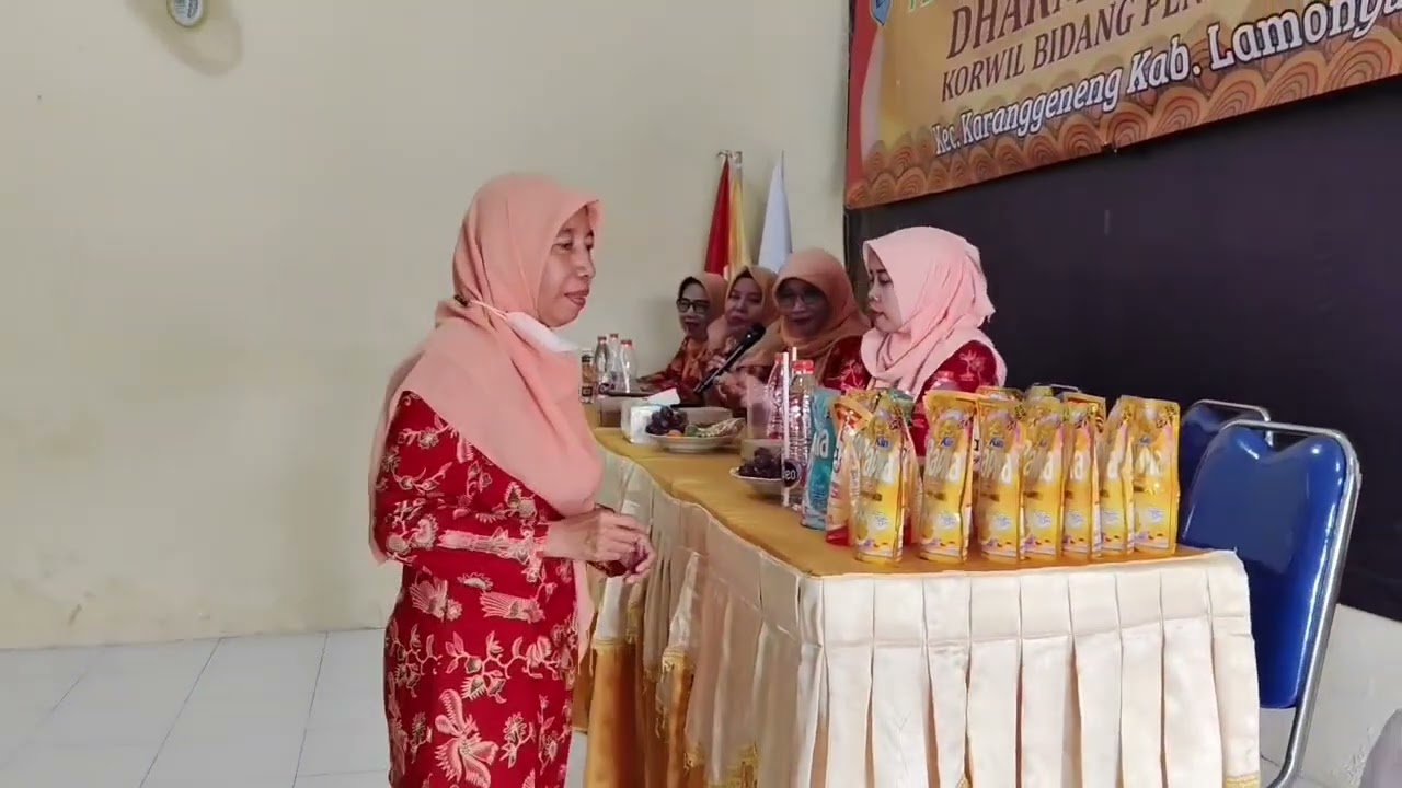 Kegiatan Rutin Dharma Wanita Karanggeneng - Petugas DWP SDN Kaligerman 
