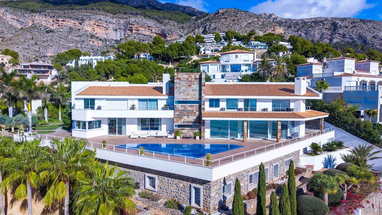 Modern Mansion in Altea Hills