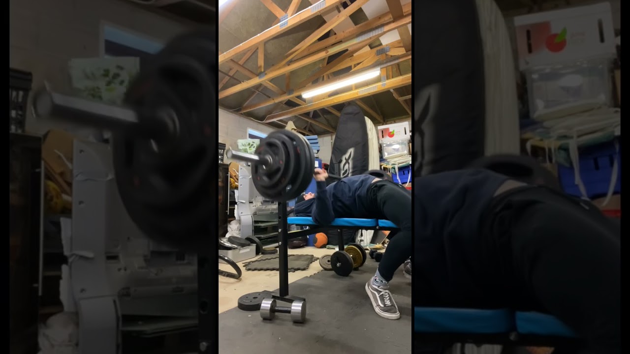 Bench press PR 130kg #benchpress #gym #gains